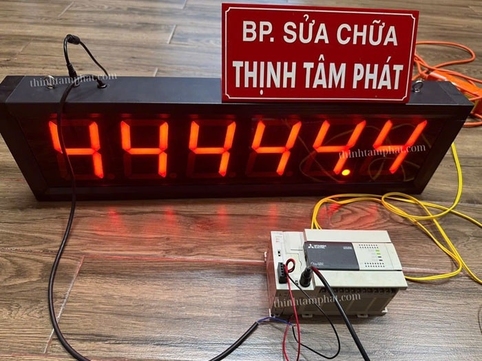 Bảng Led Modbus RTU kết nối PLC Mitsubishi FX3U-485ADP-MB - Thịnh Tâm Phát