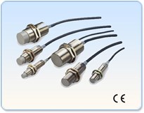 Cảm biến tiệm cận Omron E2E2 - Loại thân dài